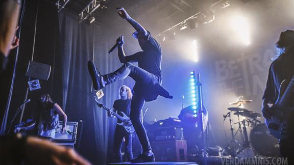 Betraying The Martyrs @ Le Brise Glace - Annecy (74) - 8 décembre 2017