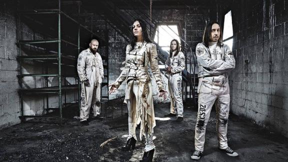 LACUNA COIL, BLAZING WAR MACHINE et DUNGORTHEB réunis sur une même scène