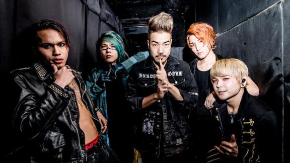 CROSSFAITH dévoile 'Revolution (The Bloody Beetroots Remix)'