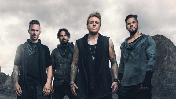 PAPA ROACH signe son retour avec le titre 'Help'