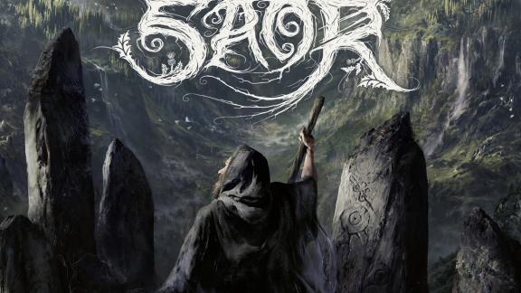 SAOR, accompagné de JO QUAIL, partage son nouveau clip