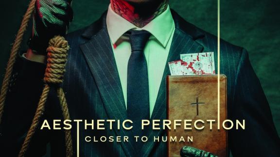 AESTHETIC PERFECTION ré-enregistre Close to Human pour ses 20 ans et en partage un titre inédit